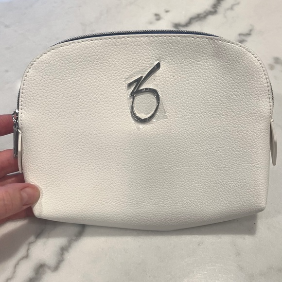 NWT ZO Cosmetic bag, vegan leather, white w/blue lining, 7 ¾” x 6” - Picture 1 of 6